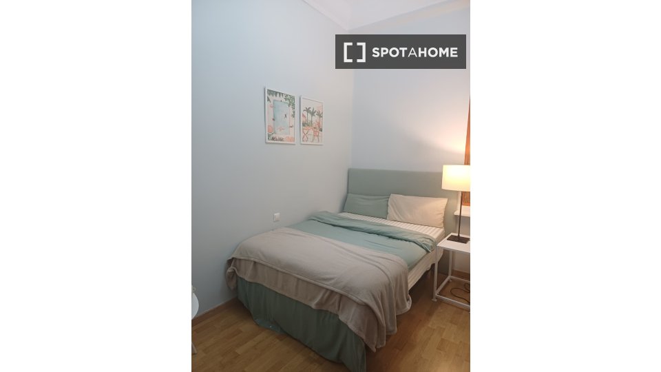 Double room Valencia, 1 bed, 130m² — photo 5
