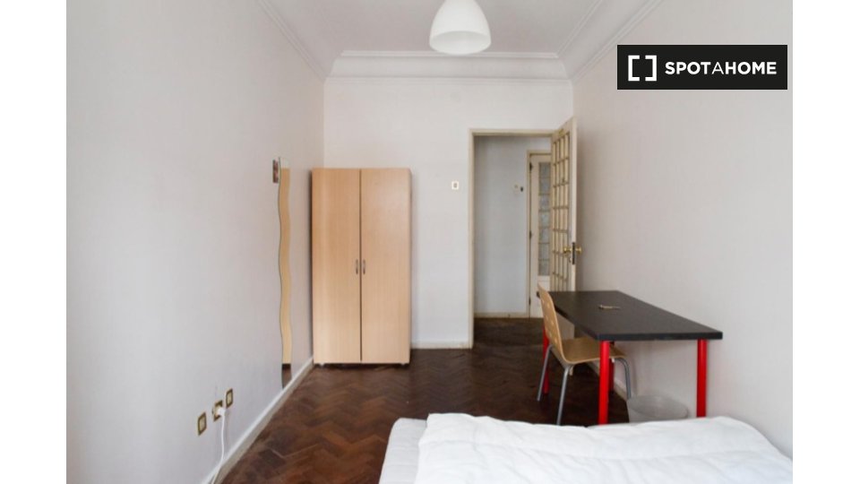 Double room Lisbon, 7 beds — photo 12