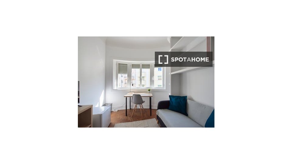 Double room Lisbon, 7 beds — photo 15