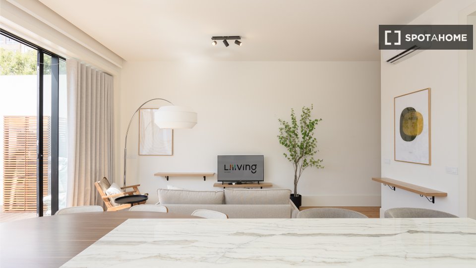 Apartment Porto, 2 beds, 170m² — photo 16