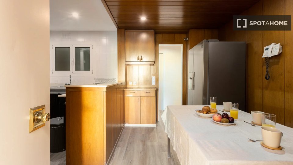Double room Barcelona, 6 beds — photo 15