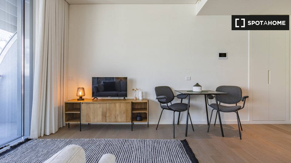 Apartment mono Lisbon — photo 16
