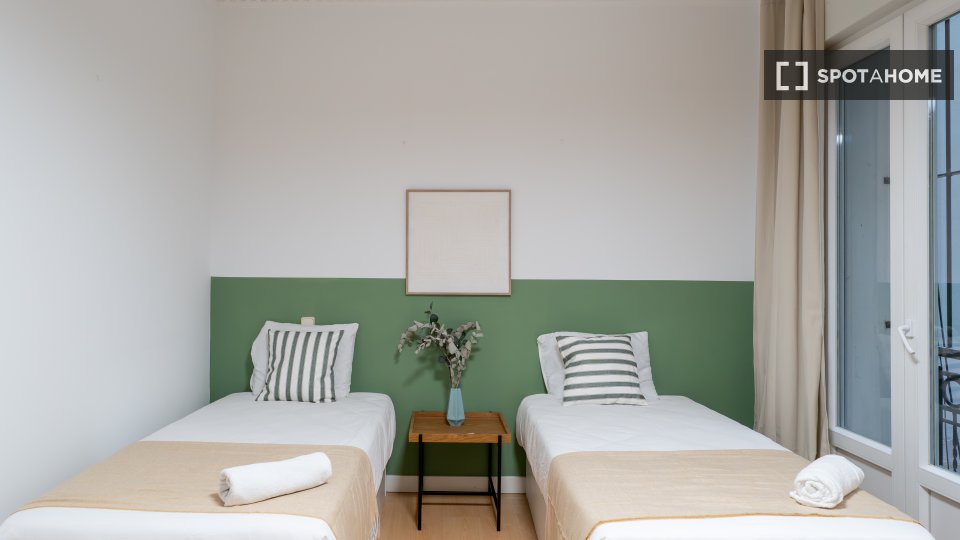 Double room Madrid, 4 beds — photo 2