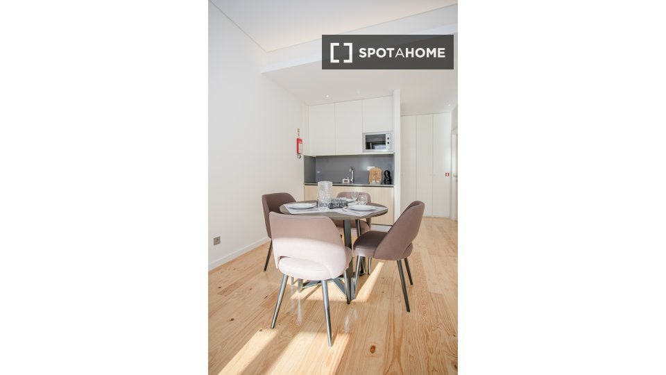 Apartment Porto, 1 bed, 52m² — photo 12
