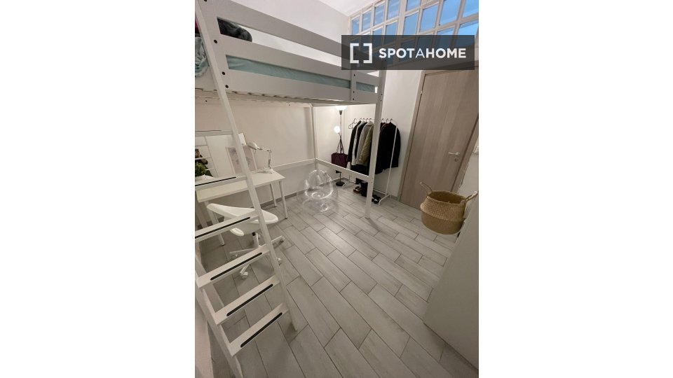 Double room Naples, 8 beds — photo 29