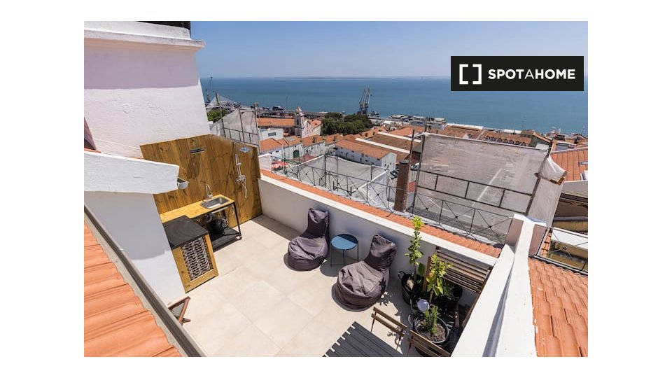 Apartment Lisbon, 2 beds — photo 18