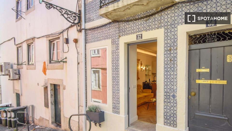 Apartment mono Lisbon, 60m² — photo 19