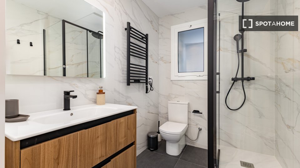 Apartment Barcelona, 3 beds, 82m² — photo 5