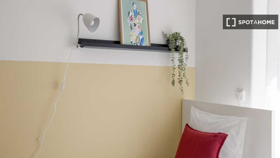 Double room Lisbon, 8 beds — photo 16