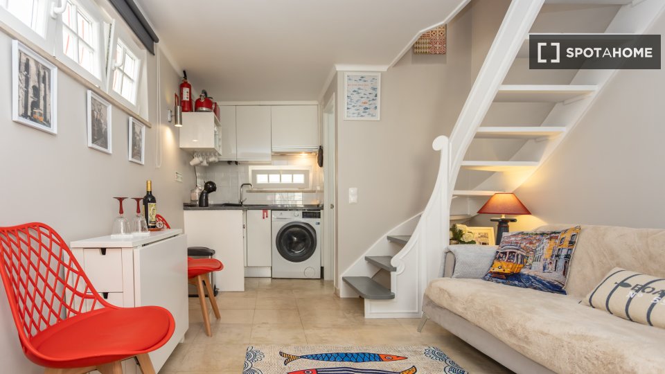 Apartment mono Lisbon, 38m² — photo 2
