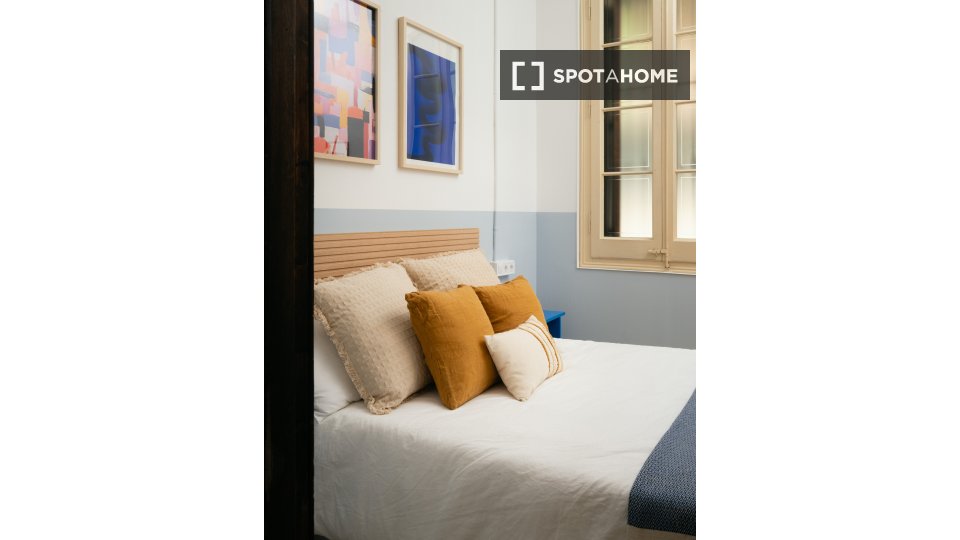 Double room Barcelona, 8 beds, 180m² — photo 7