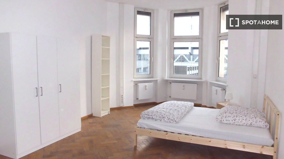 Double room Berlin, 5 beds, 142m² — photo 9