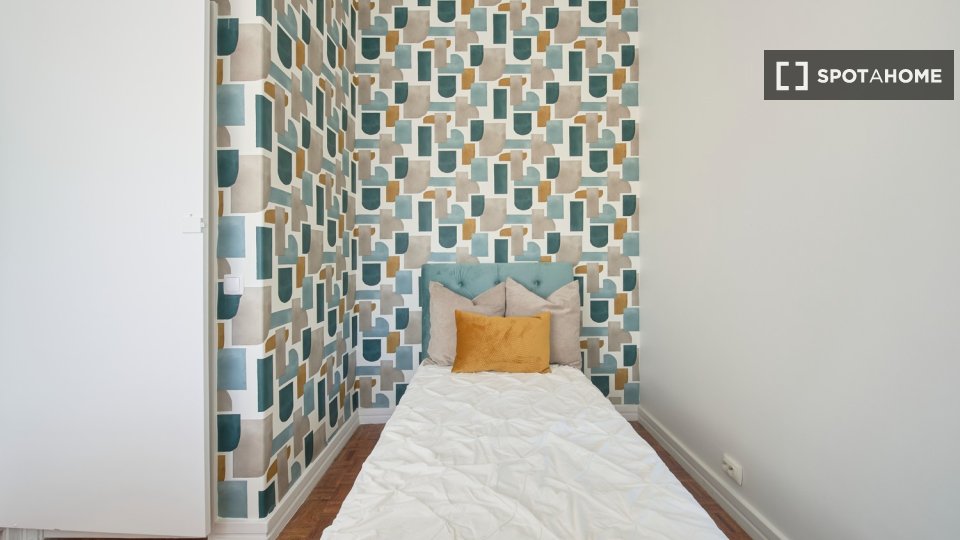 Double room Lisbon, 4 beds — photo 3