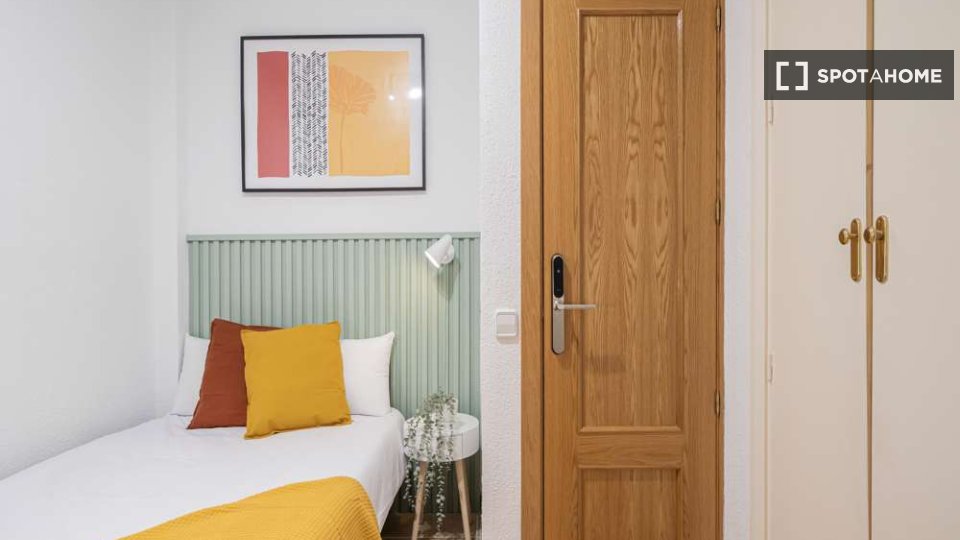 Double room Madrid, 4 beds — photo 6