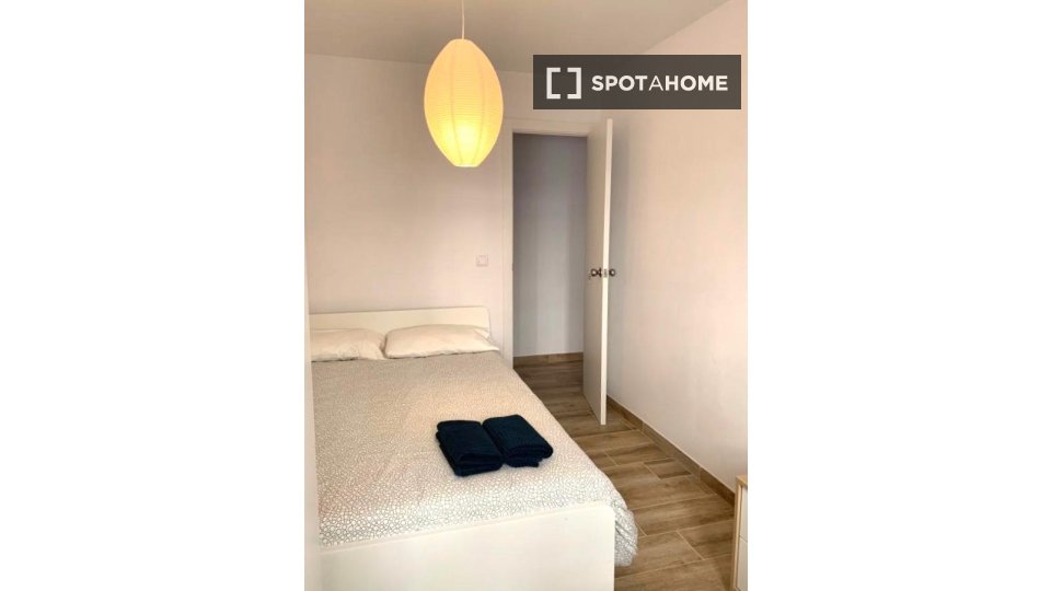 Double room Valencia, 3 beds, 85m² — photo 39