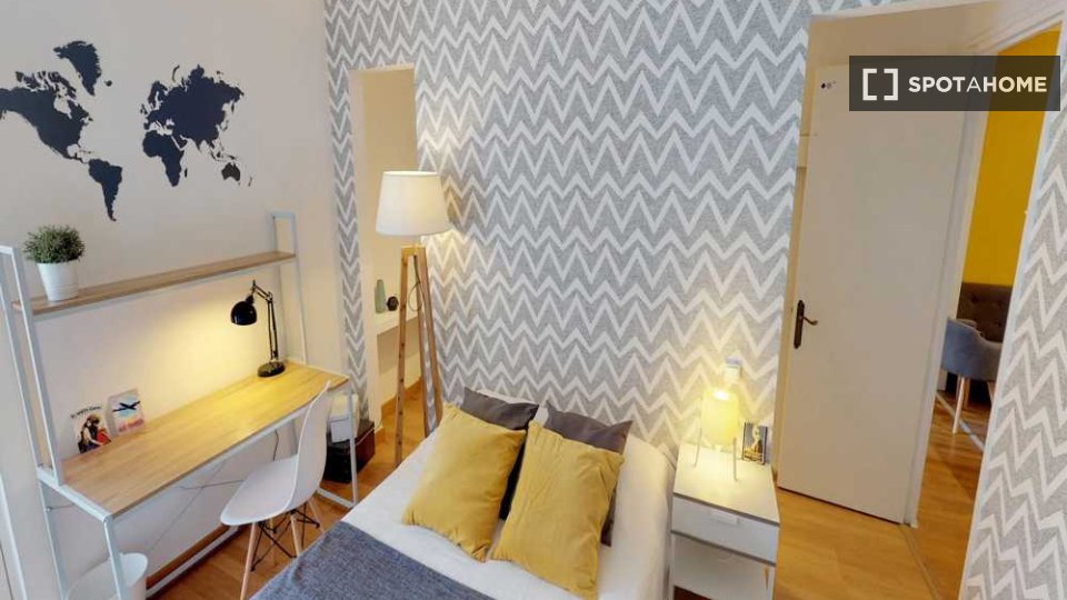 Double room Lille, 4 beds, 80m² — photo 19