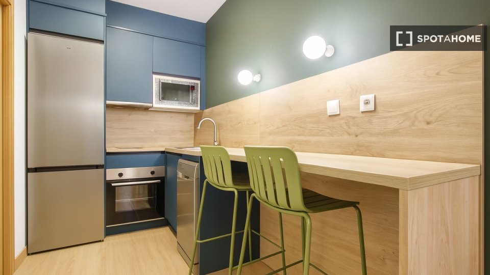 Double room Madrid, 9 beds — photo 42