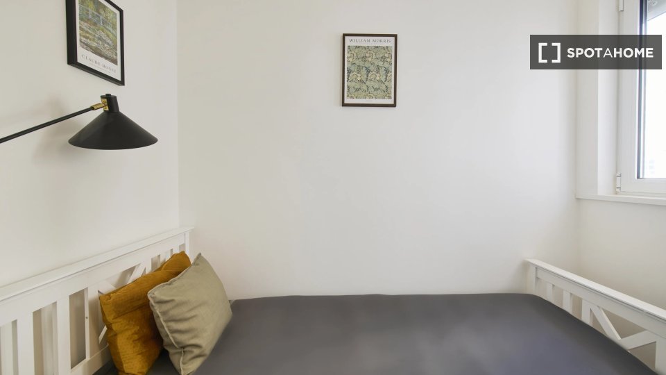 Double room Lisbon, 6 beds — photo 11