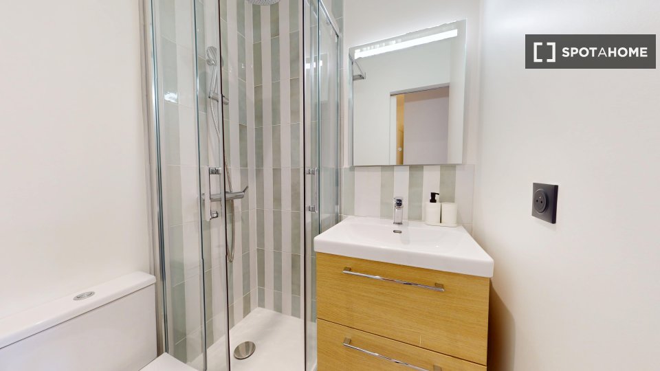 Double room Paris, 15 beds — photo 11