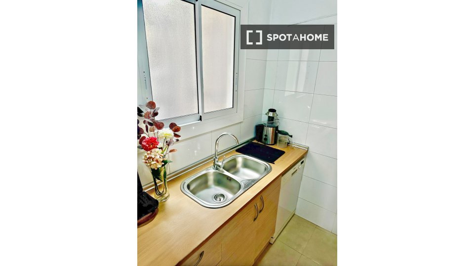 Apartment Barcelona, 3 beds, 80m² — photo 12