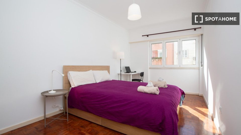 Double room Lisbon, 4 beds, 100m² — photo 16