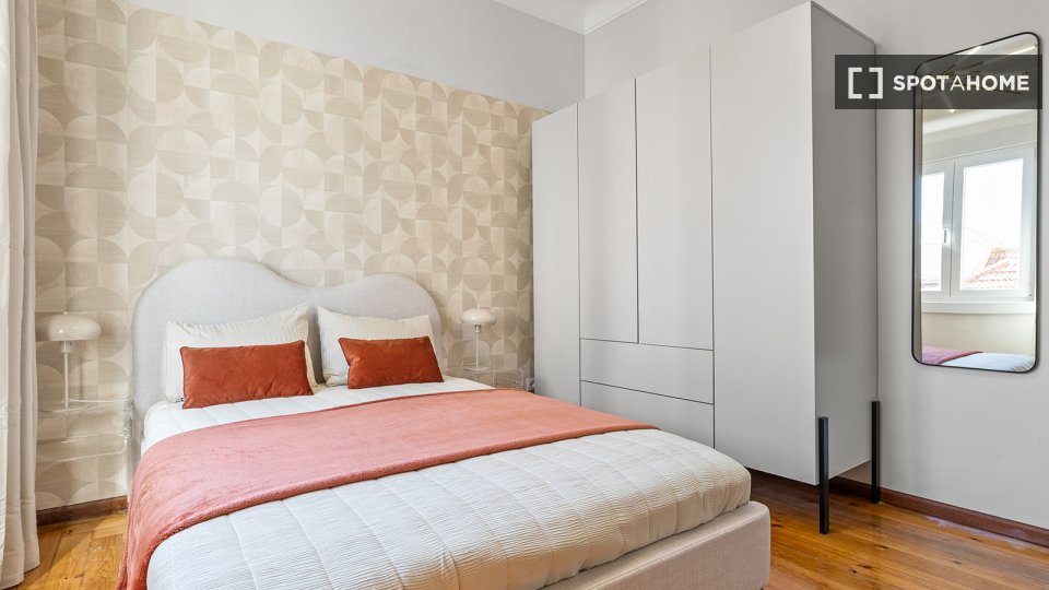 Double room Lisbon, 8 beds — photo 32