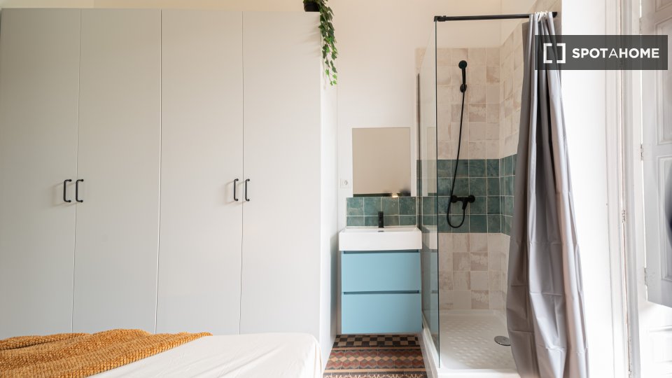 Double room Barcelona, 9 beds, 200m² — photo 5