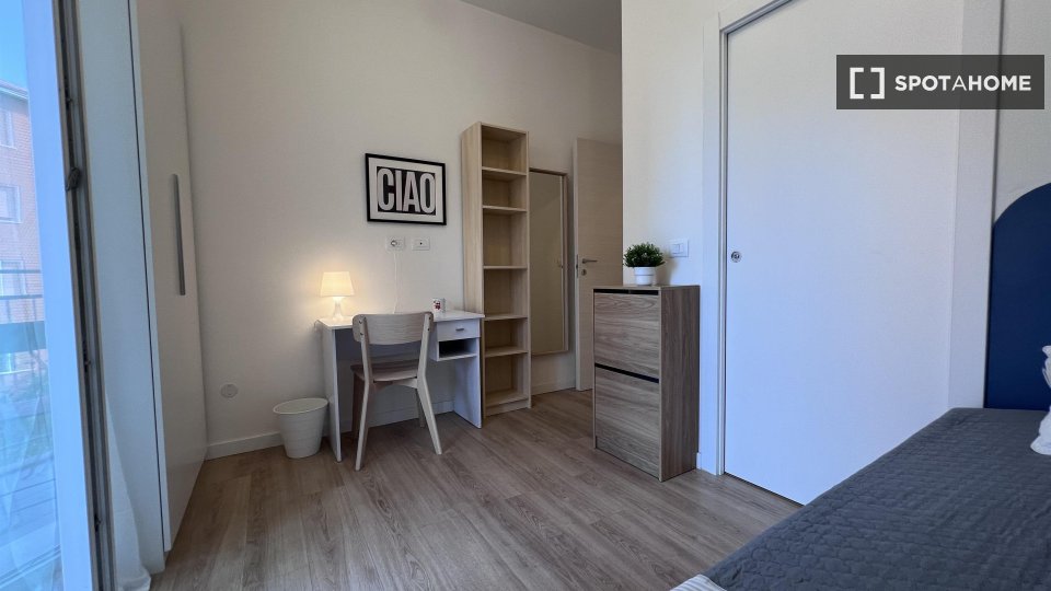 Double room Bologna, 3 beds — photo 15