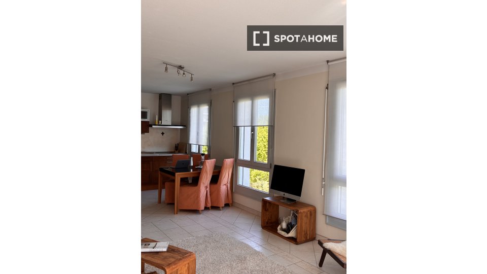 Apartment Munich, 2 beds, 74m² — photo 2