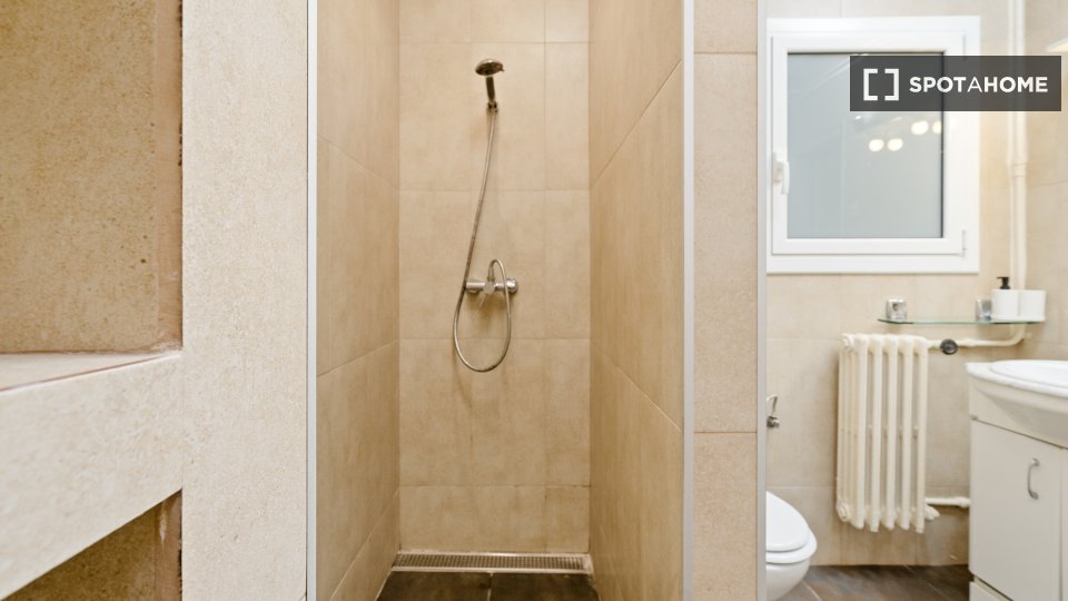 Double room Barcelona, 8 beds, 150m² — photo 38
