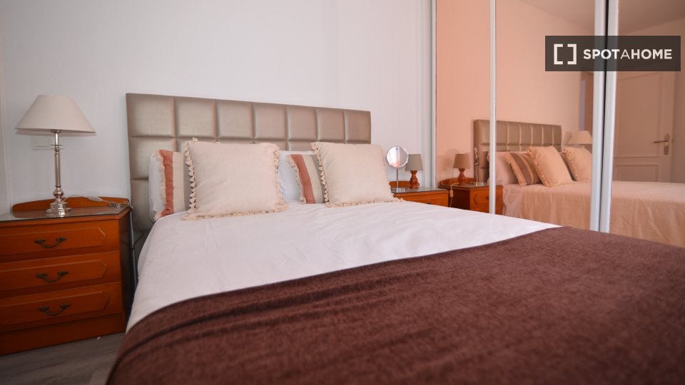 Double room Santander, 3 beds — photo 6