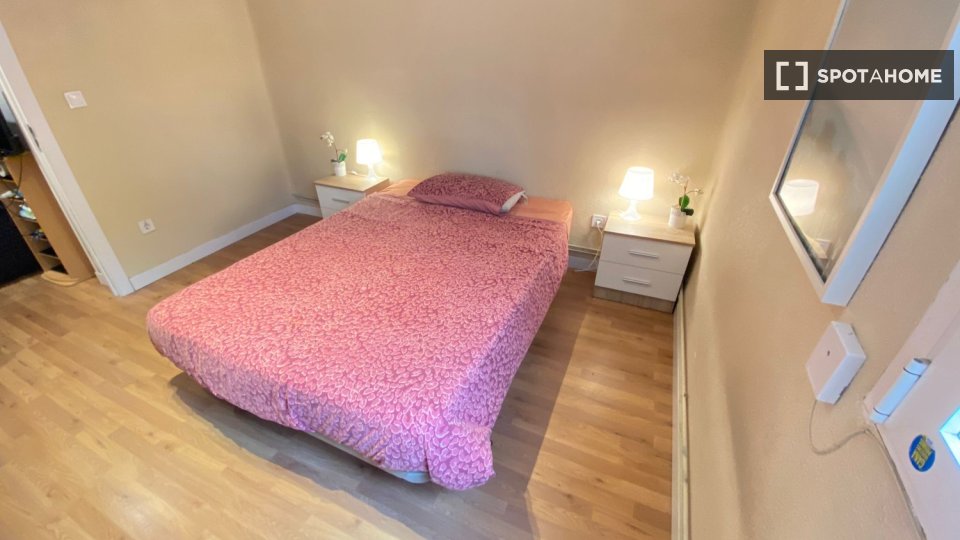 Double room Madrid, 6 beds — photo 6