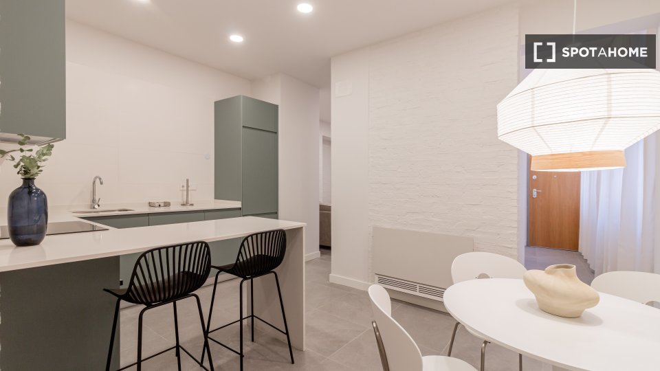 Apartment Madrid, 2 beds — photo 2