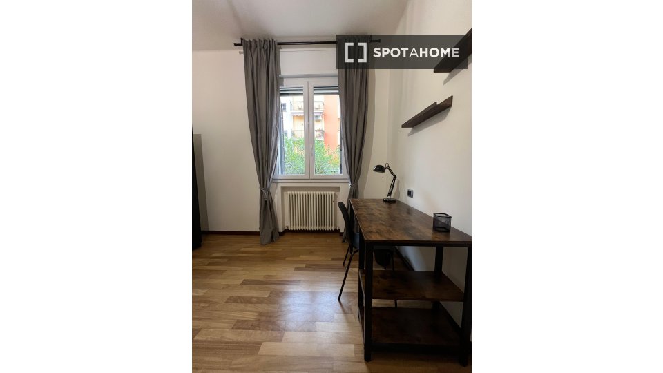 Double room Bologna, 2 beds — photo 32