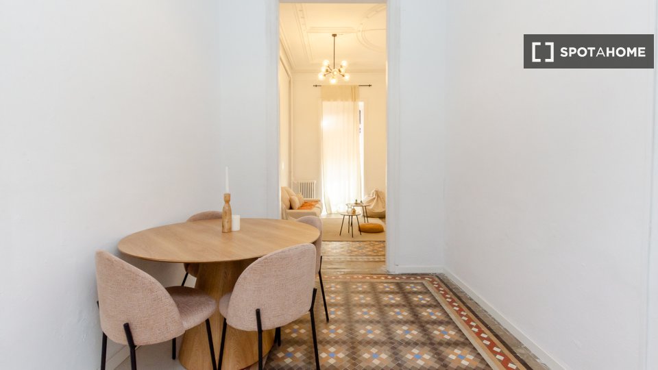 Double room Barcelona, 10 beds, 252m² — photo 5