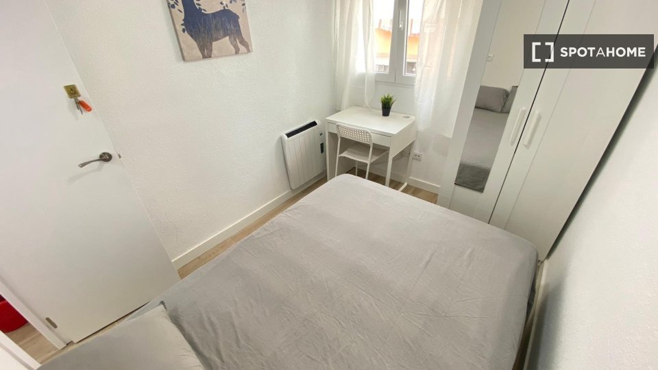 Double room Madrid, 4 beds — photo 5