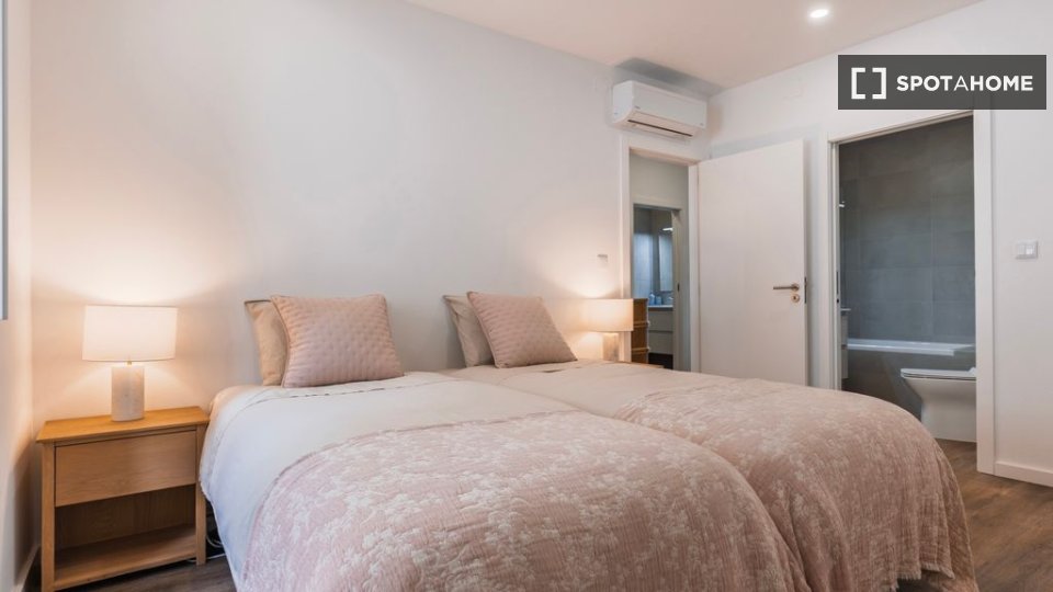 Apartment Lisbon, 2 beds — photo 1