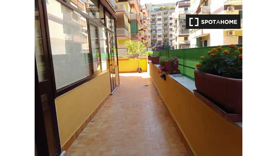 Double room Rome, 3 beds, 75m² — photo 8
