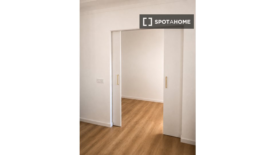 Apartment Valencia, 2 beds, 94m² — photo 5