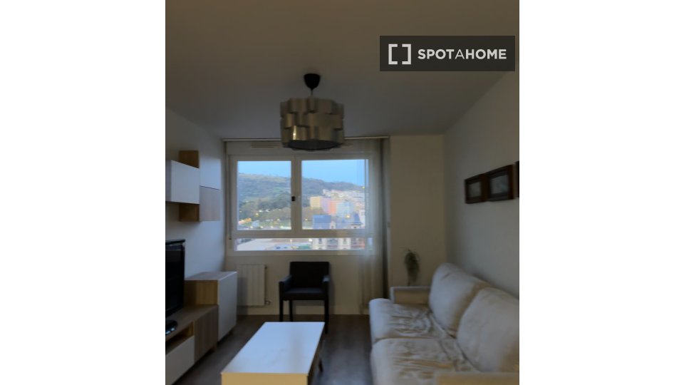 Piso de 3 habitaciones en alquiler en La Ribera, Bilbao