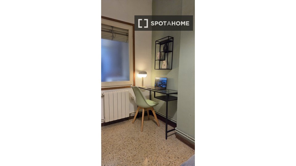 Double room Barcelona, 5 beds, 100m² — photo 2