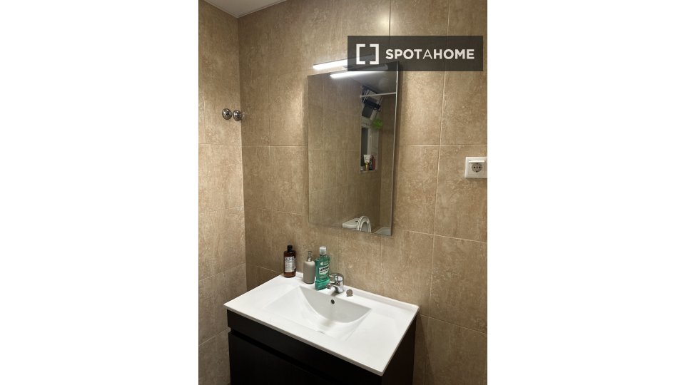 Double room Lisbon, 5 beds, 12345m² — photo 12