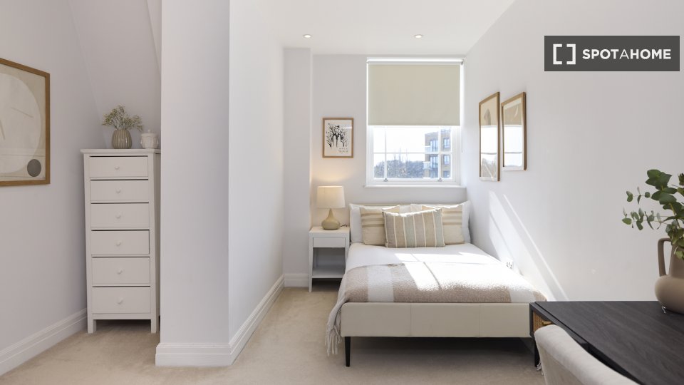 Apartment London, 2 beds, 69m² — photo 10