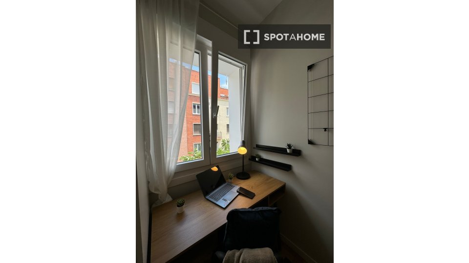 Double room Madrid, 8 beds, 139m² — photo 7