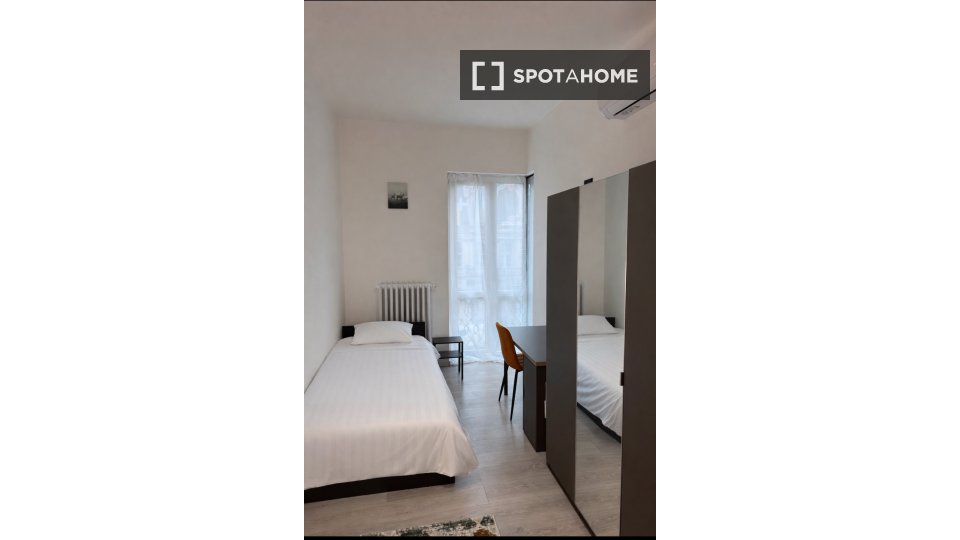 Double room Budapest, 4 beds, 96m² — photo 15