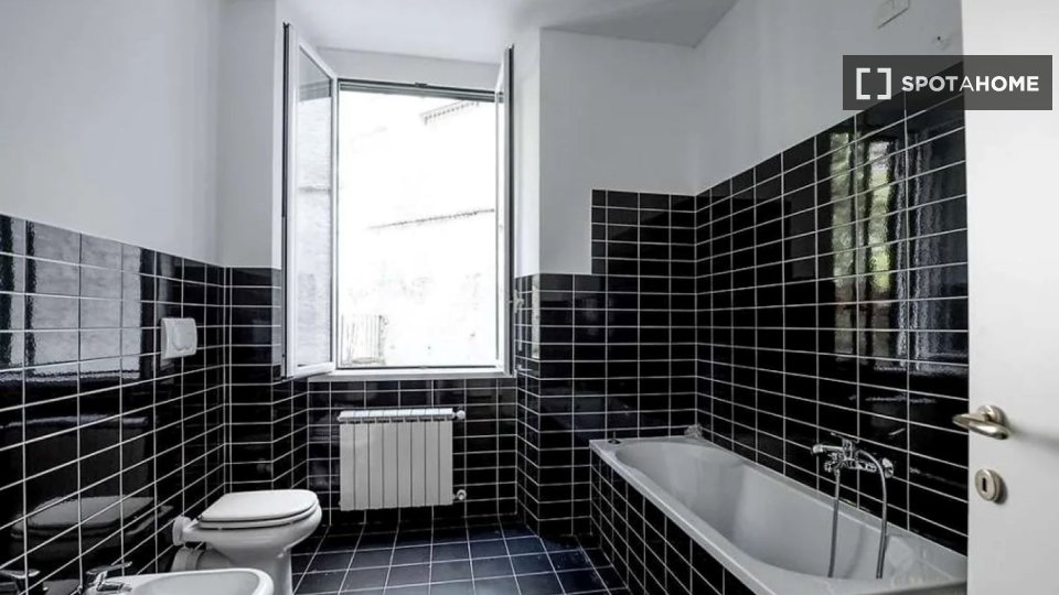 Double room Genoa, 4 beds — photo 14