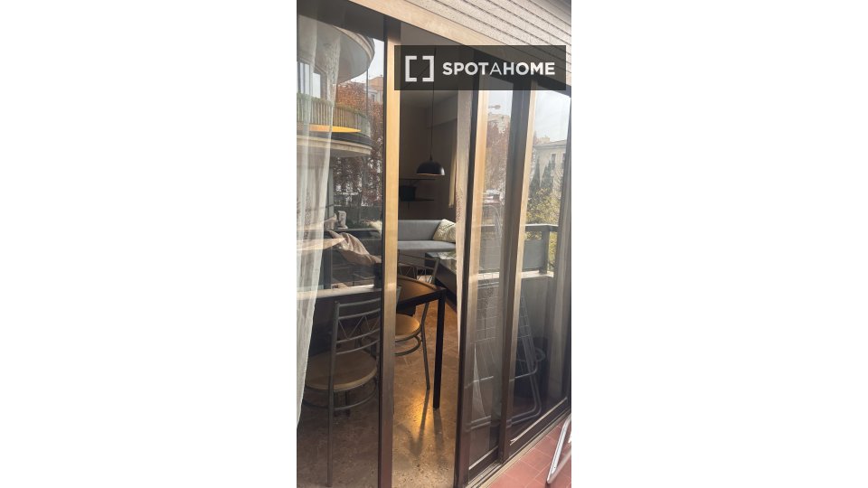 Double room Valencia, 5 beds, 150m² — photo 24