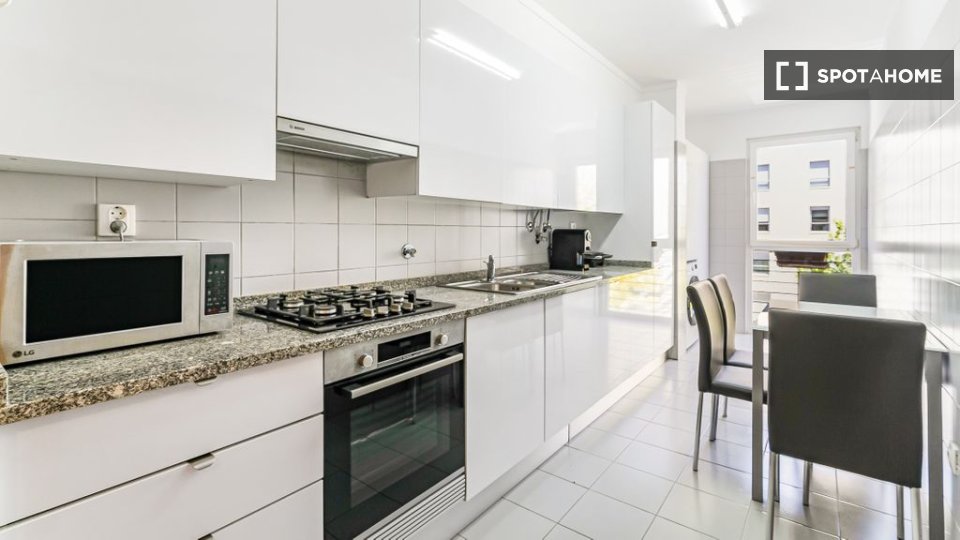 Apartment Lisbon, 3 beds — photo 4