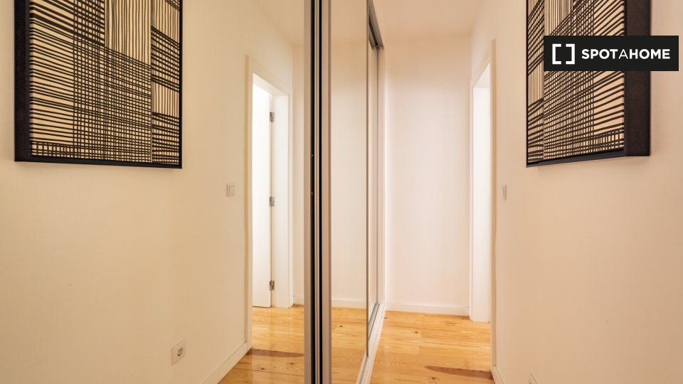 Apartment Lisbon, 2 beds — photo 19