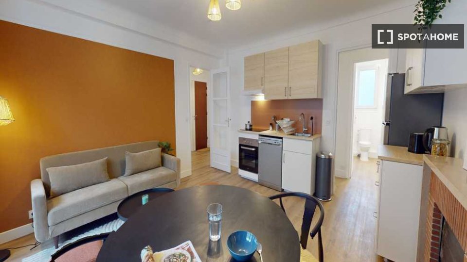Double room Paris, 5 beds, 110m² — photo 6